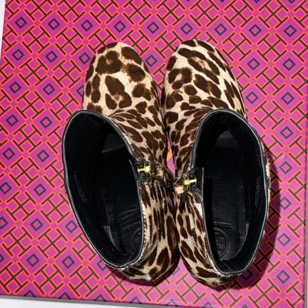 Tory Burch Brooke Bootie Ankle Boots 70MM Round Toe Leopard NEW Women's 6